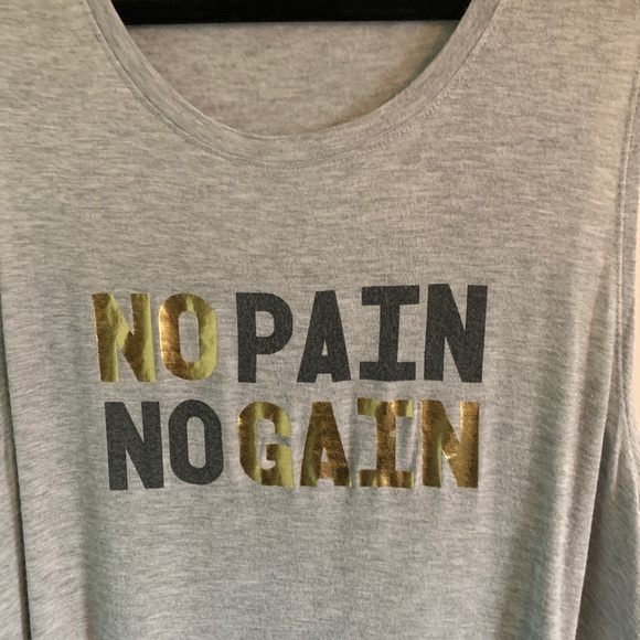 Sleeveless active top - Picture 2 of 3